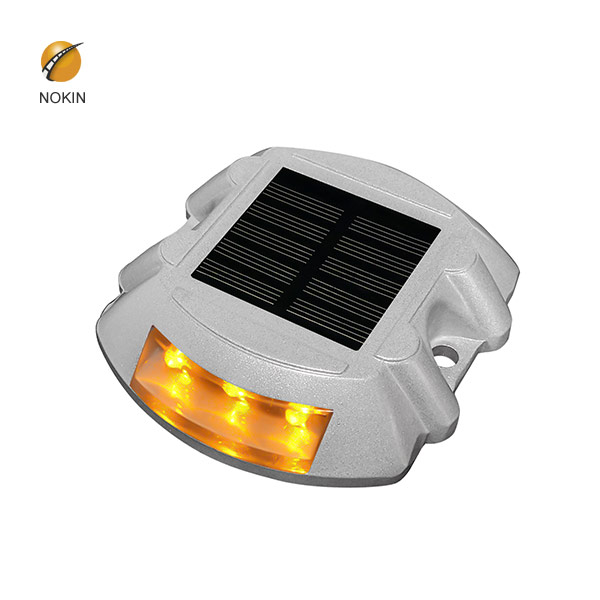 Horseshoe Aluminum Solar Panel Amber Studs on Motorway NK-RS-A1